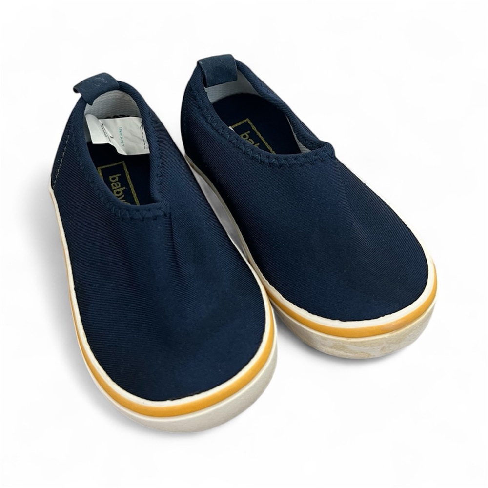 🔵GAP: Infant boy size 5, navy blue w/white & yellow slide-on shoes, preowned🔵